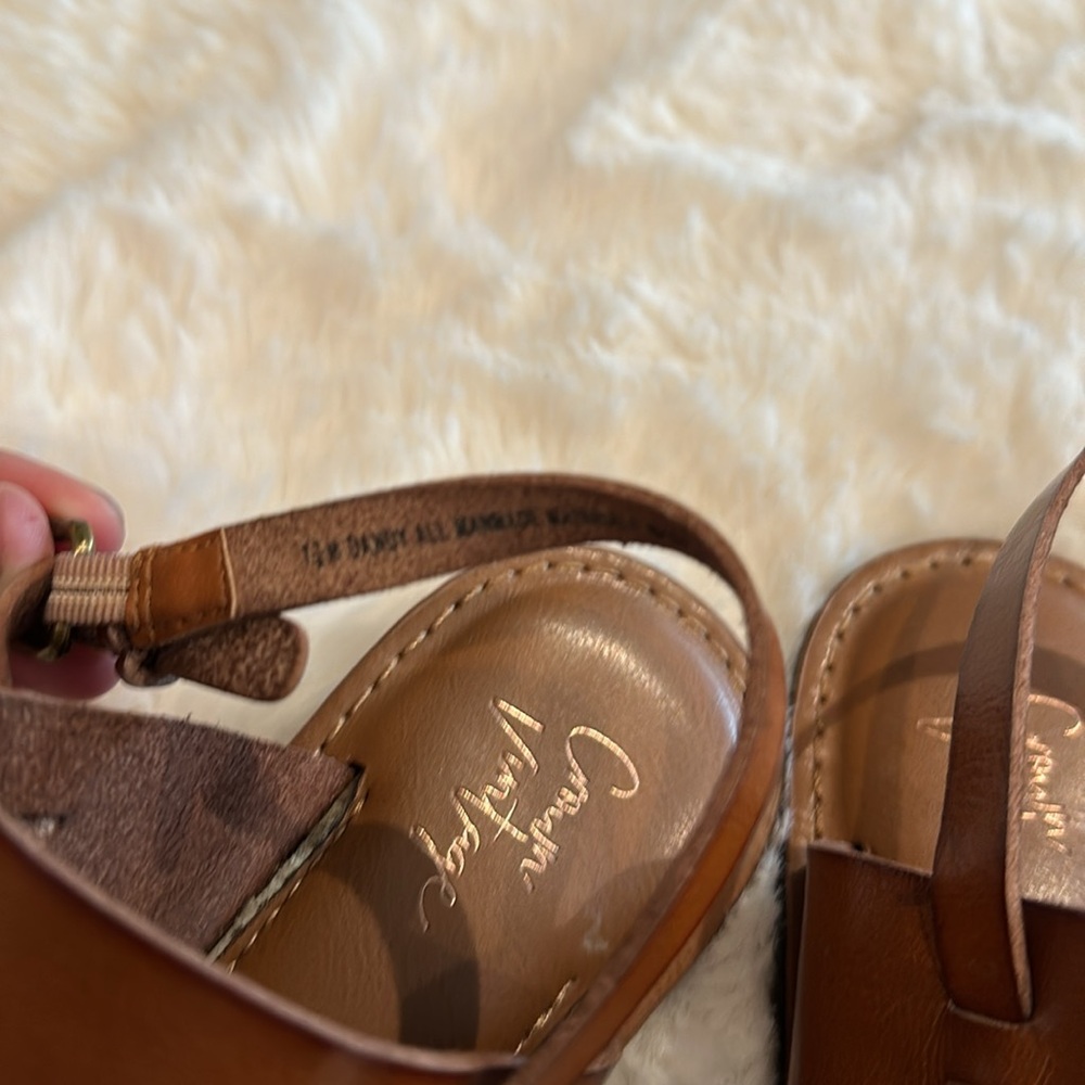 Sandals - Picture 5 of 7